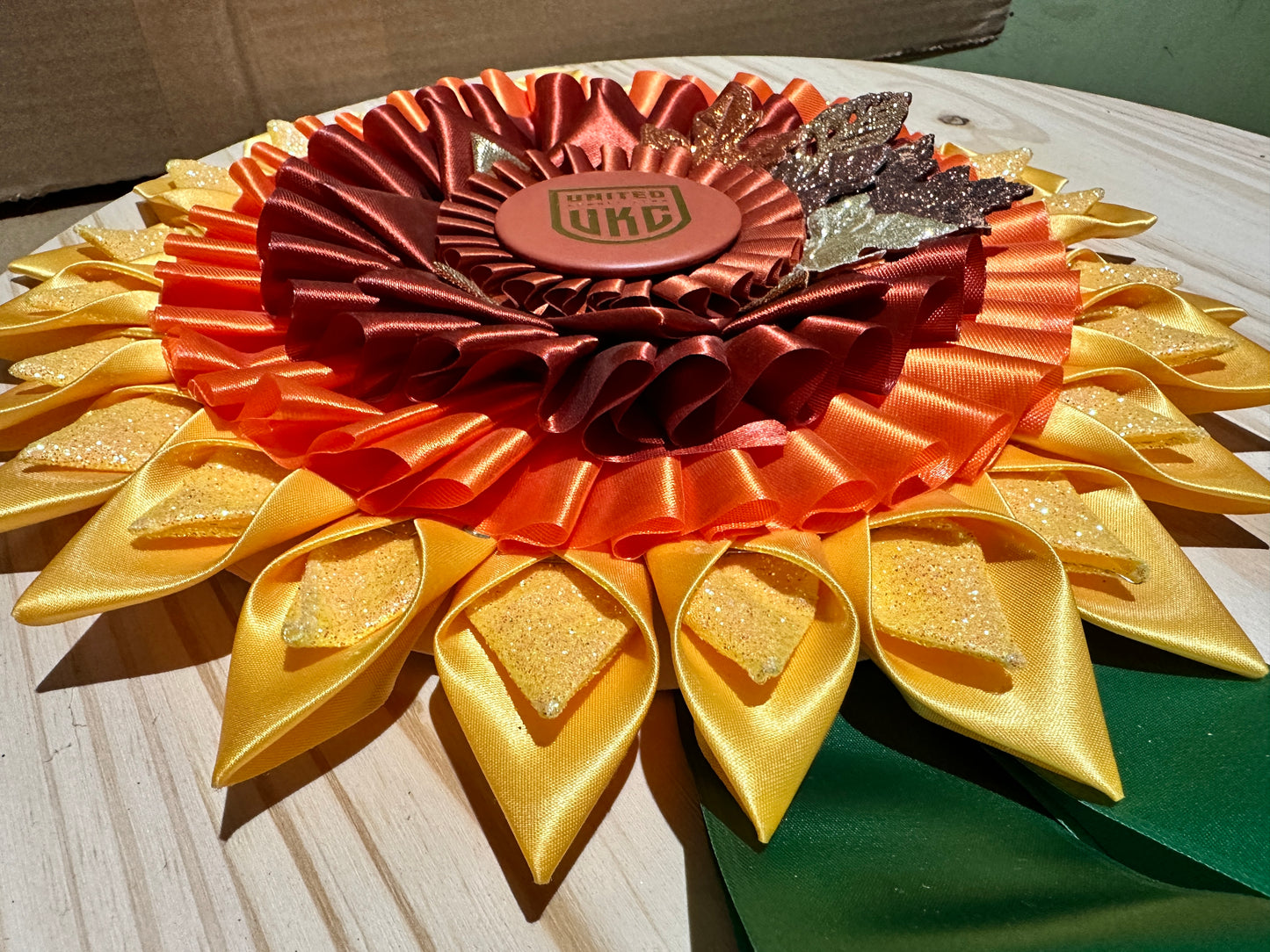 11.5” Rosette x 36” length - 5 streamers