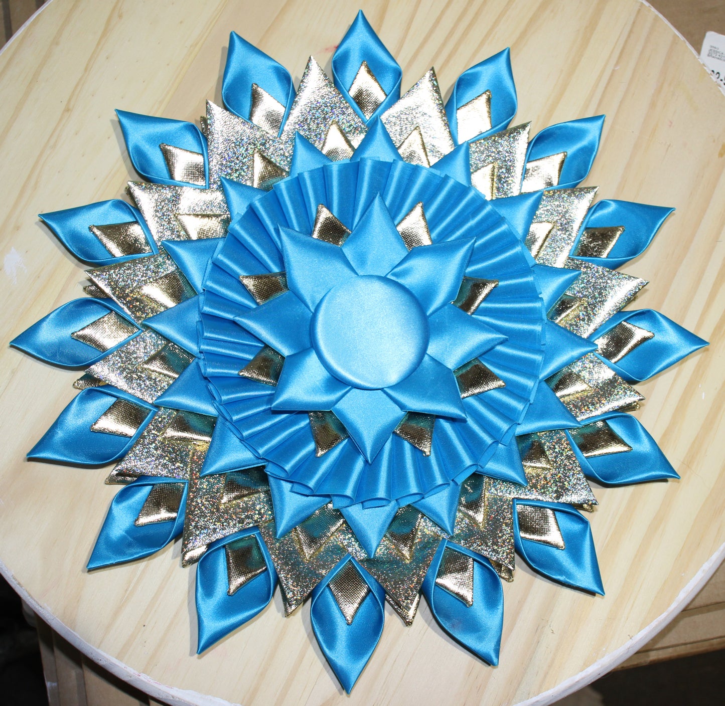 13.5" Turquoise Rosette with 5x 36" streamers